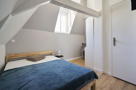Saint Géry Roommate 5 Bedrooms at Valenciennes - Photo 2