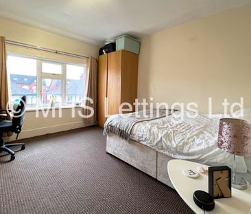 3 Bedroom Mid Terraced House for rent in Mayville Avenue - Photo 3