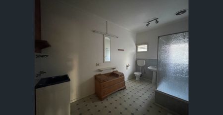 Unit 1/20 Hopetoun Ave, Morwell, Vic 3840 - Photo 2