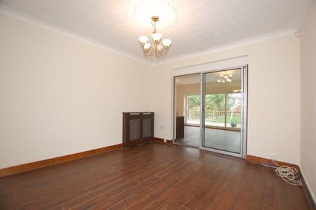 4 bedroom semi-detached house to rent - Photo 4