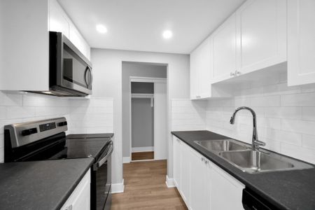 Renaissance On Shaw - Photo 3