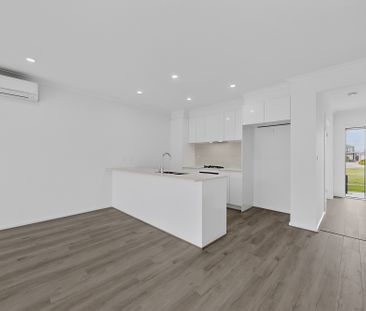 22 Jandakot, Point Cook VIC 3030 - House For Rent | Domain - Photo 6