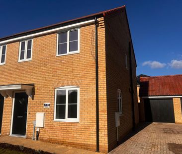 3 bedroom semi-detached house to rent - Photo 3