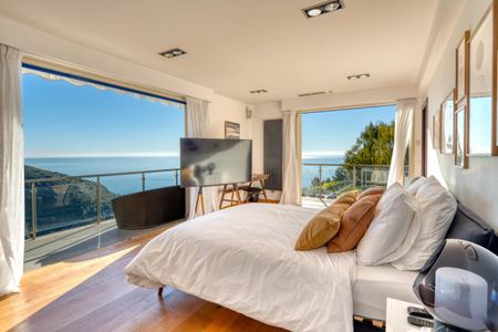 VILLA EZE RÉNOVÉE 323 M2, 5 CHAMBRES. - Photo 2