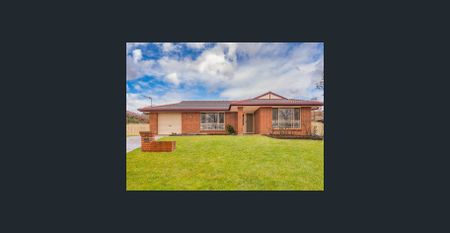 LOVELY FAMILY HOME - Photo 5