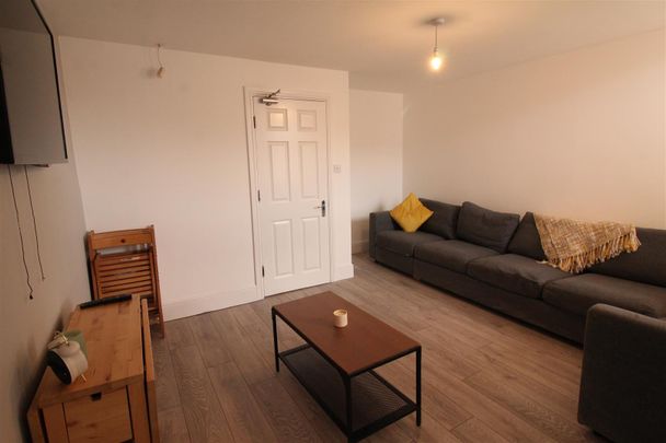 Helmsley Road, Sandyford - Photo 1