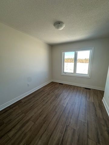 For Lease - 2900 Whites Road, Pickering, Ontario - Photo 5