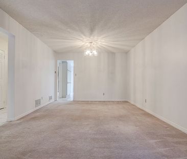 For Lease - 3586 Italia Crescent, Mississauga, Ontario - Photo 4