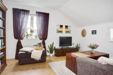 Lindesby, Nora - Foto 2