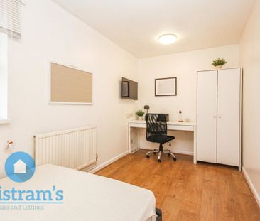 6 bed End Terraced House for Rent - Photo 2