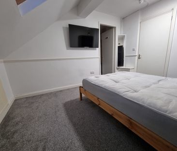 1 Bed Flat, Sheil Road, L6 - Photo 3