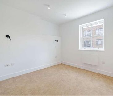 Mitcham Lane, London, SW16 - Photo 4