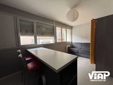 STUDIO MEUBLE EN HYPER CENTRE A PROXIMITE DE LA MAIRIE - Photo 5