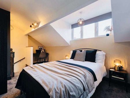 Harold Place Room 1 - Photo 4