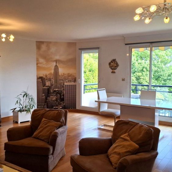 À LOUER : APPARTEMENT TYPE 3 AVEC VUE PANORAMIQUE ET GARAGE • Réf. GI-JB-G0708 - Photo 1