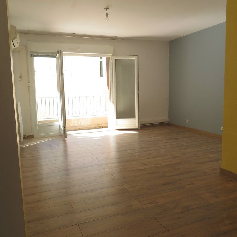 T2/3, 5, Rue Monjardin, Nîmes-Centre, 52m², 530€ HC - Photo 1
