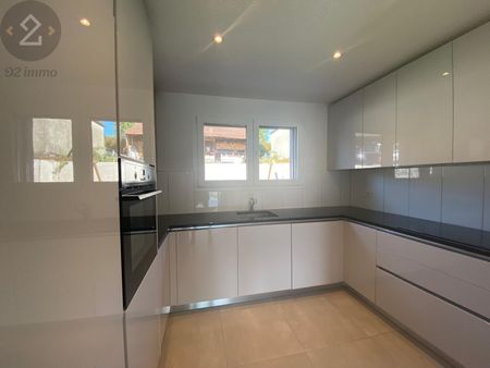 Villa jumelée 5,5 pièces à 10 min de Matran - Foto 2