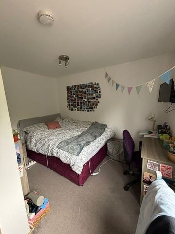 146 Hubert Road - Photo 2