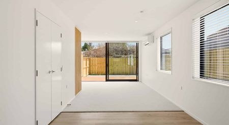 Modern 2-Bedroom, 2-Bathroom Townhouse – Light, Bright, Brand New - Photo 5