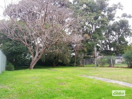 84 Flora Street - Photo 5