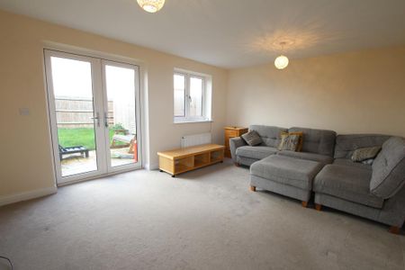 3 bedroom semi-detached house to rent - Photo 5