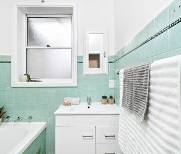 Ideal Family Living in Prime Location - Photo 4