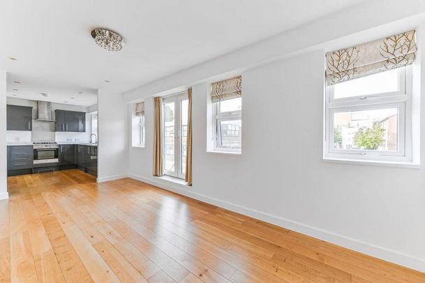 2 bedroom flat to rent - Photo 1