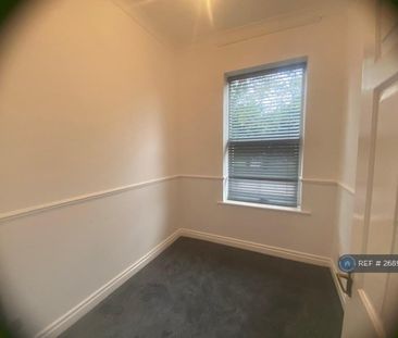 2 bedroom terraced house to rent - Photo 2