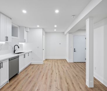 For Lease - 18 Keewatin Avenue Unit# Lower, Toronto, Ontario - Photo 4