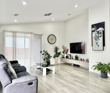 16 Hound Street, Wyndham Vale, Vic 3024 - Photo 4