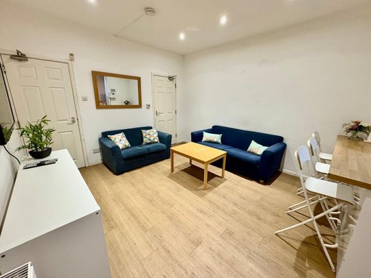 5 Bed Terraced House, Pomona Street, S11 - Photo 1