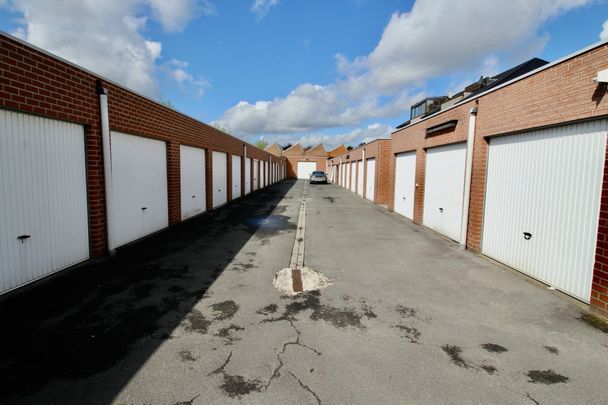 Ruime appartement met terras en garage aan de Gavers in Harelbeke! - Photo 1