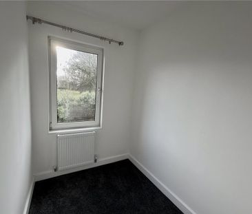 2 bedroom end of terrace house to rent - Photo 5
