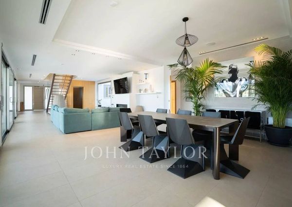 Luxury Villa for rent in Cap Martinet, Spain