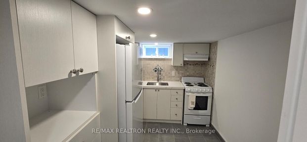 For Lease - 209 Saint Lucie Drive Unit# Basement, Toronto, Ontario - Photo 1