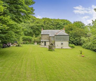 Pendarves, Camborne, Cornwall - Photo 2