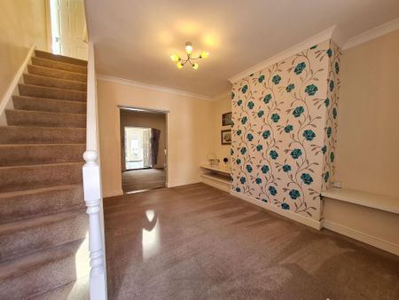 2 bedroom terraced house to rent - Photo 2