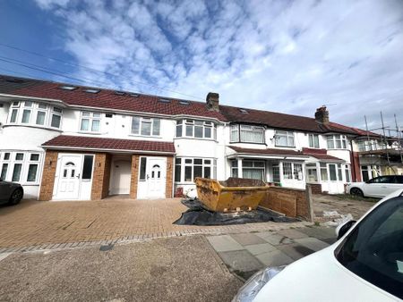 6 bedroom semi-detached house to rent - Photo 5