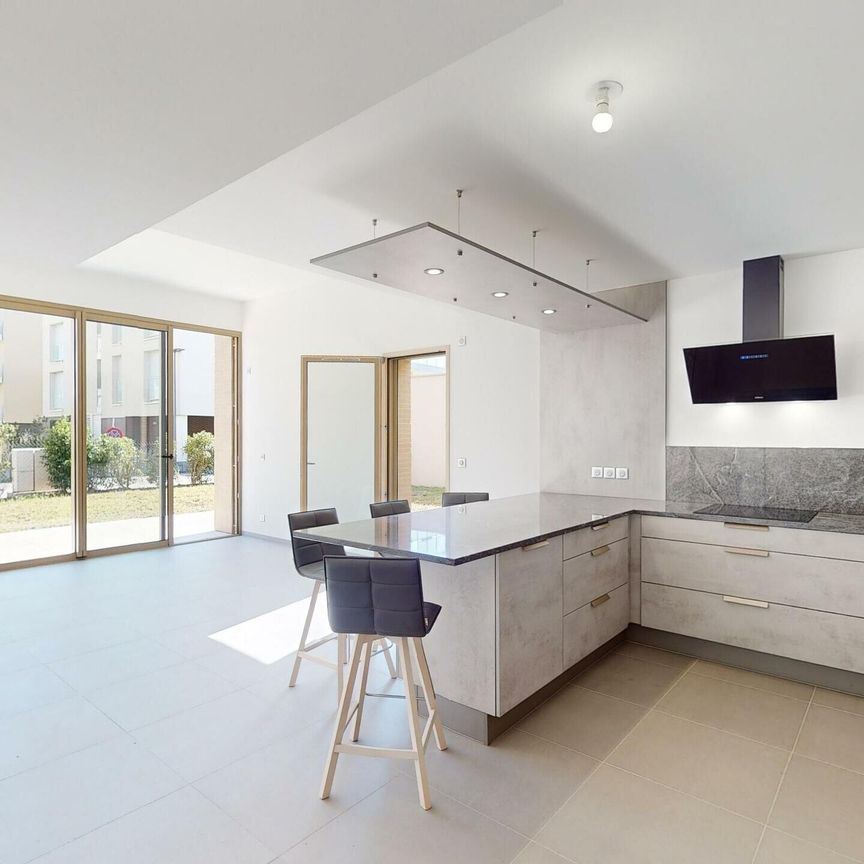 Ferney-Voltaire - Magnificent house for rent with garden - Foto 1
