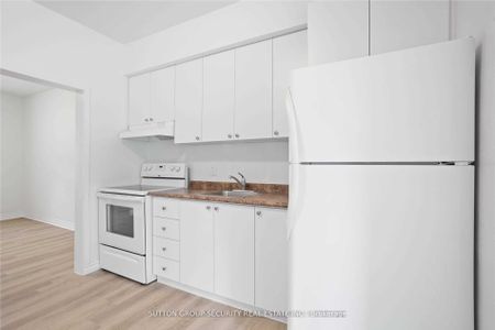 For Lease - 289 Blackthorn Avenue, Toronto, Ontario - Photo 5