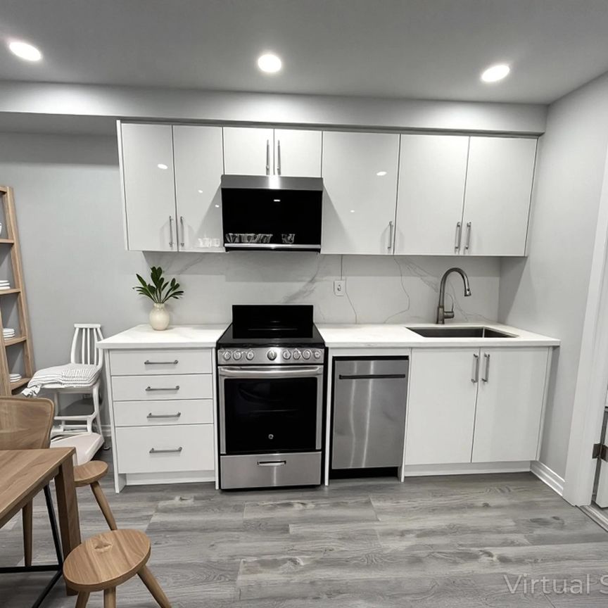 For Lease - 15 Walmer Road Unit# 207, Toronto, Ontario - Photo 1