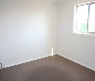Spacious & Stunning 2 Bedroom Granny - Photo 1