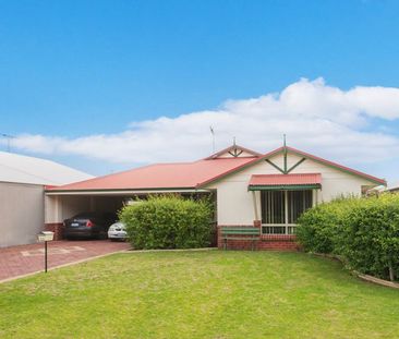 Neat & tidy family home. Only 400m to the beach!!! - Photo 6