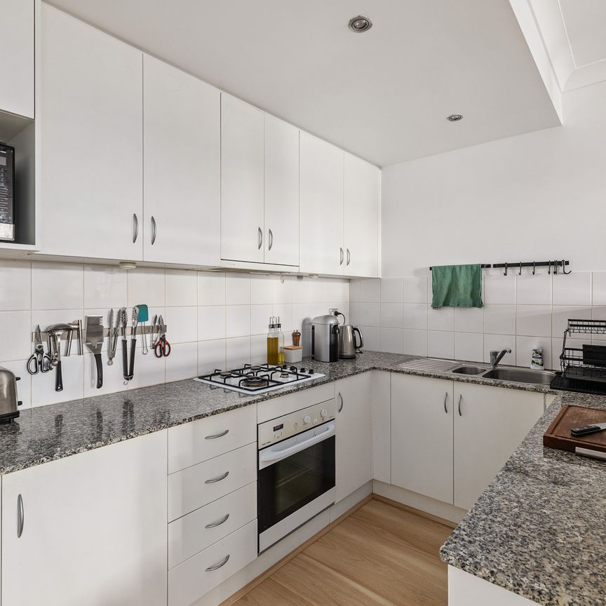 25/6-18 Poplar Street, Surry Hills NSW 2010 - Apartment For Rent | Domain - Photo 1