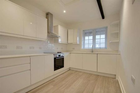 Tudor Court, Ferringham Lane, Ferring, Worthing, BN12 - Photo 3