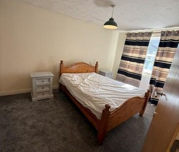 3 bedroom terraced house to rent - Photo 4