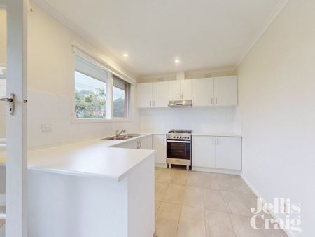 1/12 Kireep Road, Balwyn - Photo 5