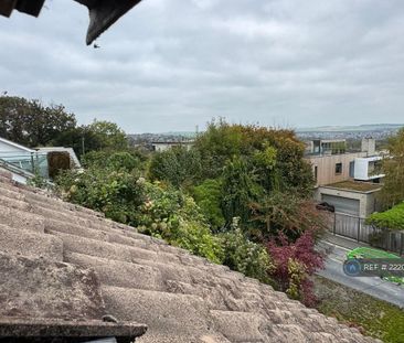 1 bedroom in a house share to rent - Photo 4