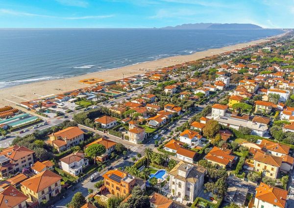 via solferino, 5, Forte dei Marmi, Tuscany 55042