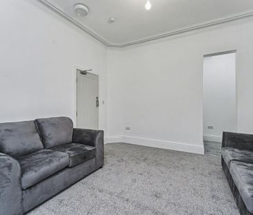 6 bedroom semi-detached house to rent - Photo 6